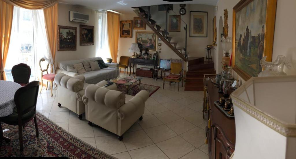 The Trip House - Between The Center And The Sea - Free Wifi And Jacuzzi Catania Exterior photo