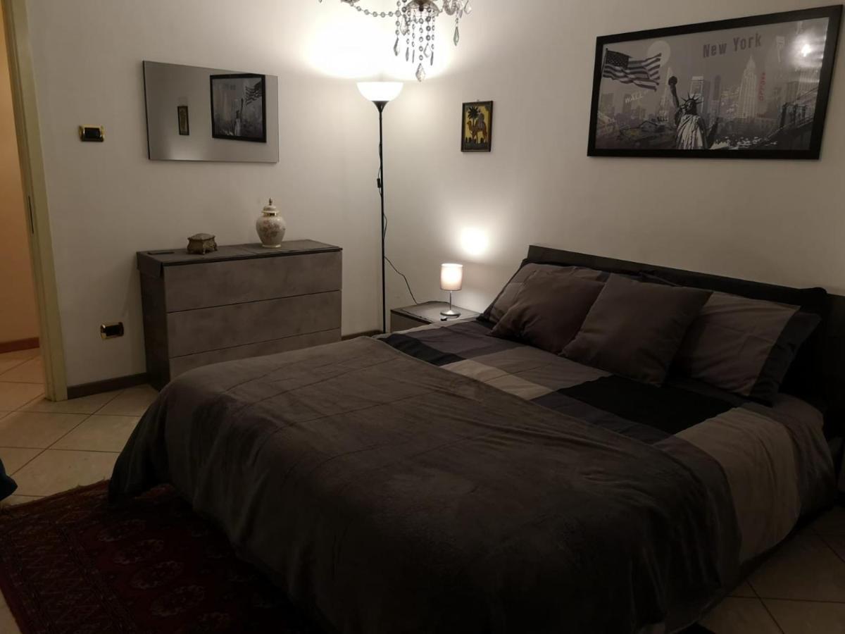 The Trip House - Between The Center And The Sea - Free Wifi And Jacuzzi Catania Exterior photo